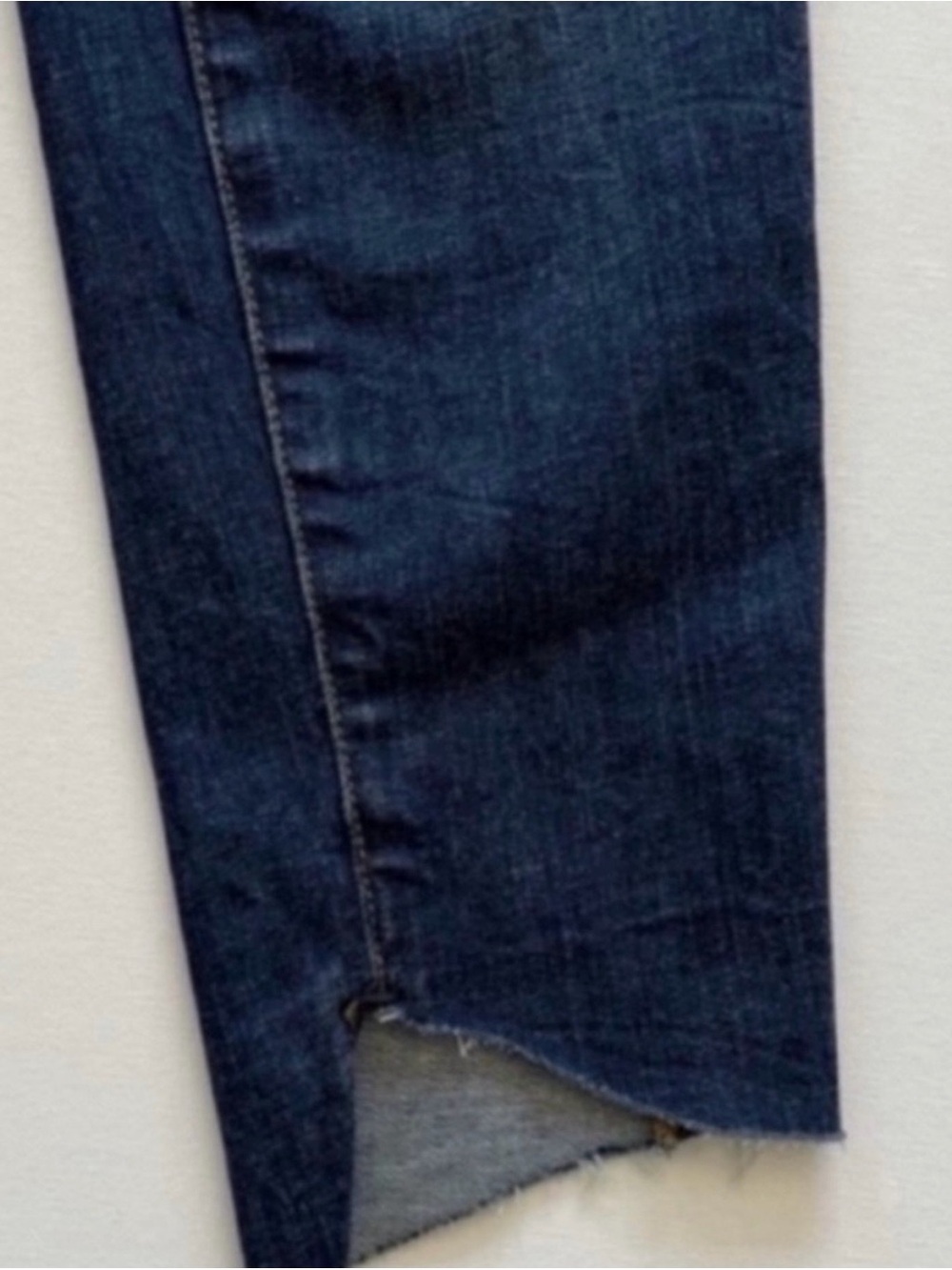 Frame Denim Le Skinny de Jean in Meyer wash with cascade hem - Picture 7 of 8